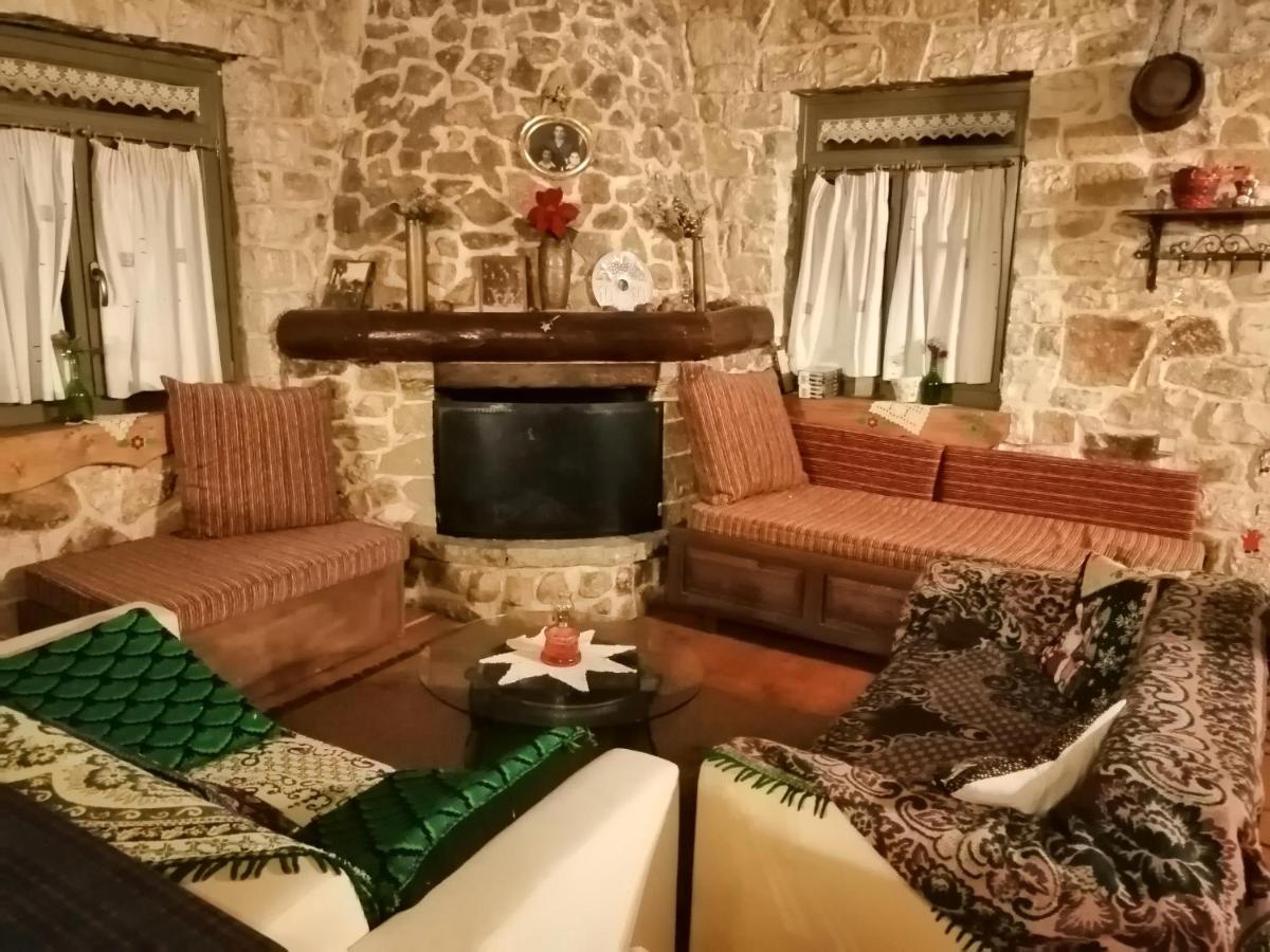 Yono'S Traditional House Ano Ravenia Buitenkant foto
