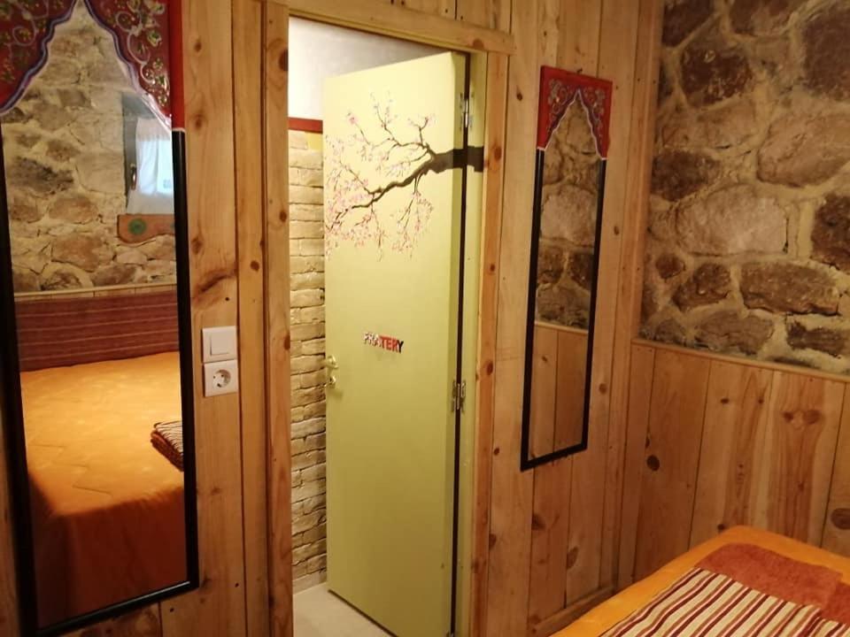 Yono'S Traditional House Ano Ravenia Buitenkant foto