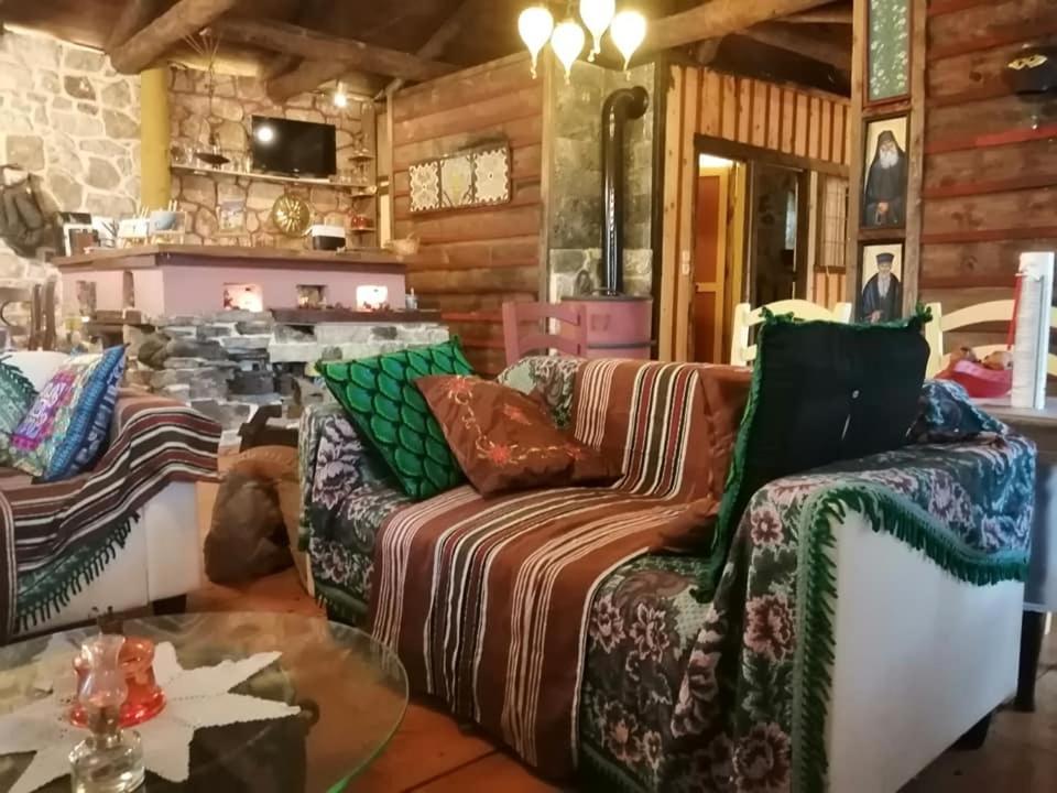 Yono'S Traditional House Ano Ravenia Buitenkant foto