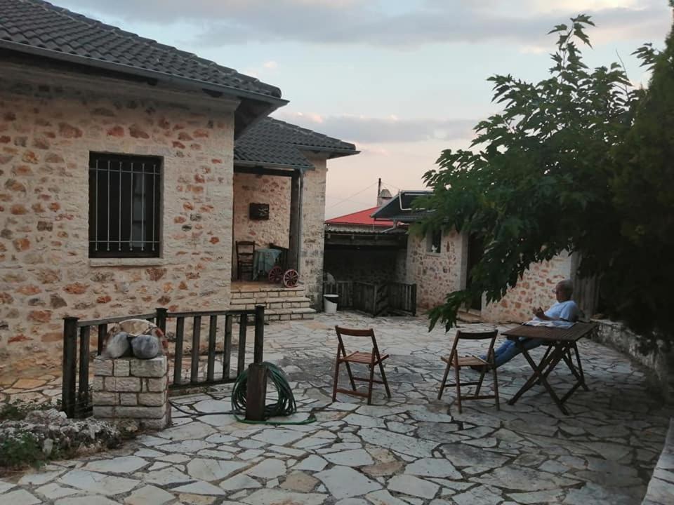 Yono'S Traditional House Ano Ravenia Buitenkant foto