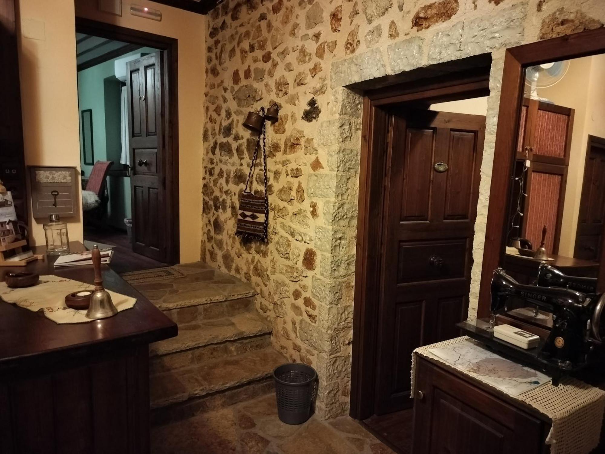 Yono'S Traditional House Ano Ravenia Buitenkant foto